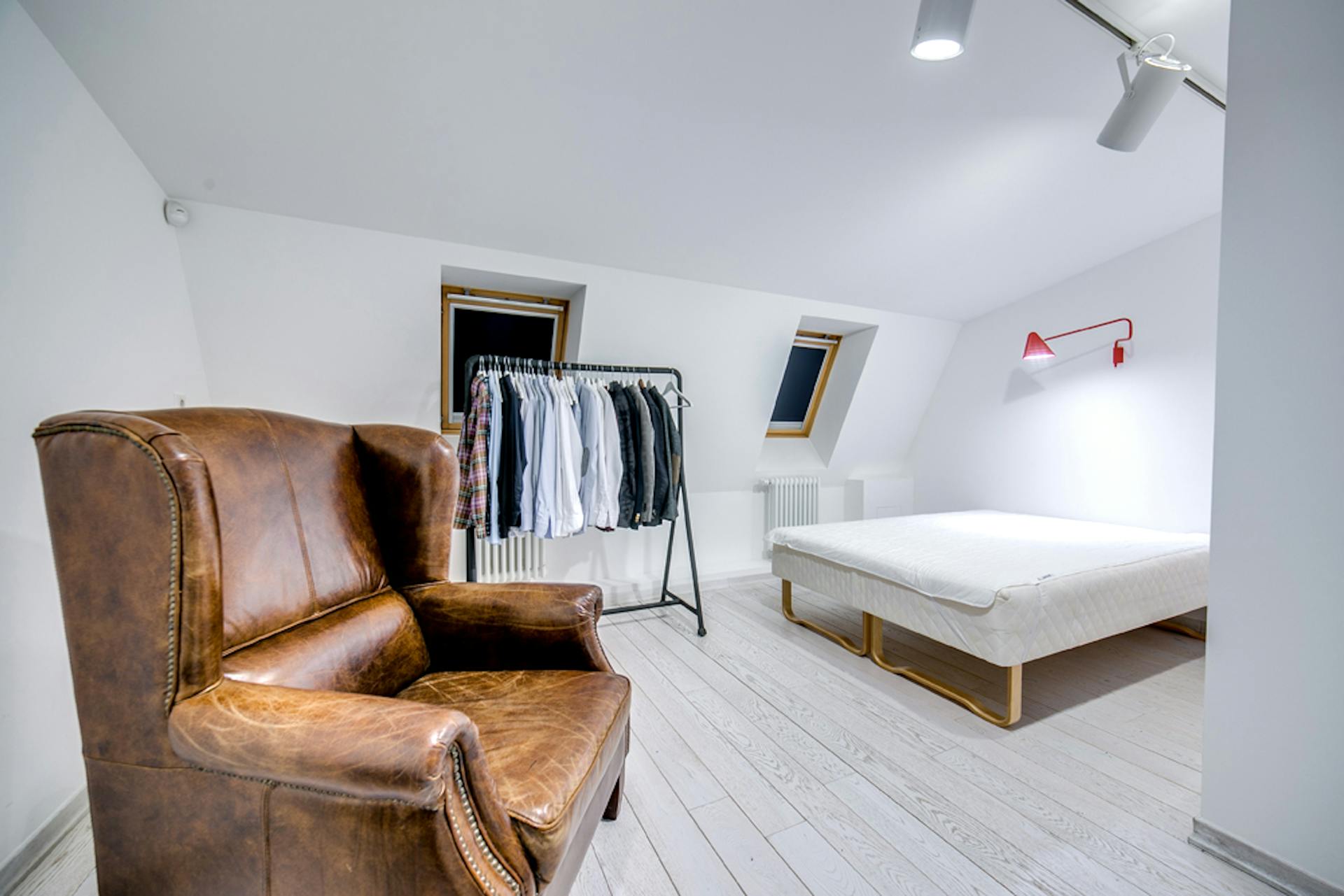 Roof Windows Customization and Accessories: Enhance Comfort and Style